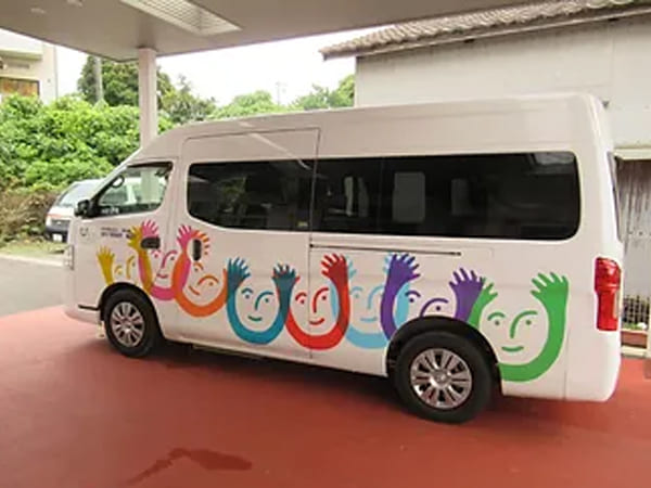 春風荘 通所送迎車